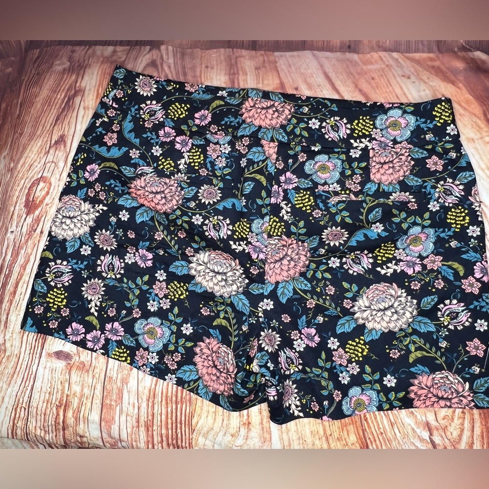 Loft floral shorts size 12